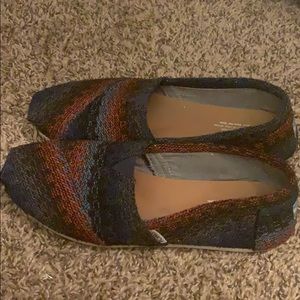 Women’s multicolor toms size 10